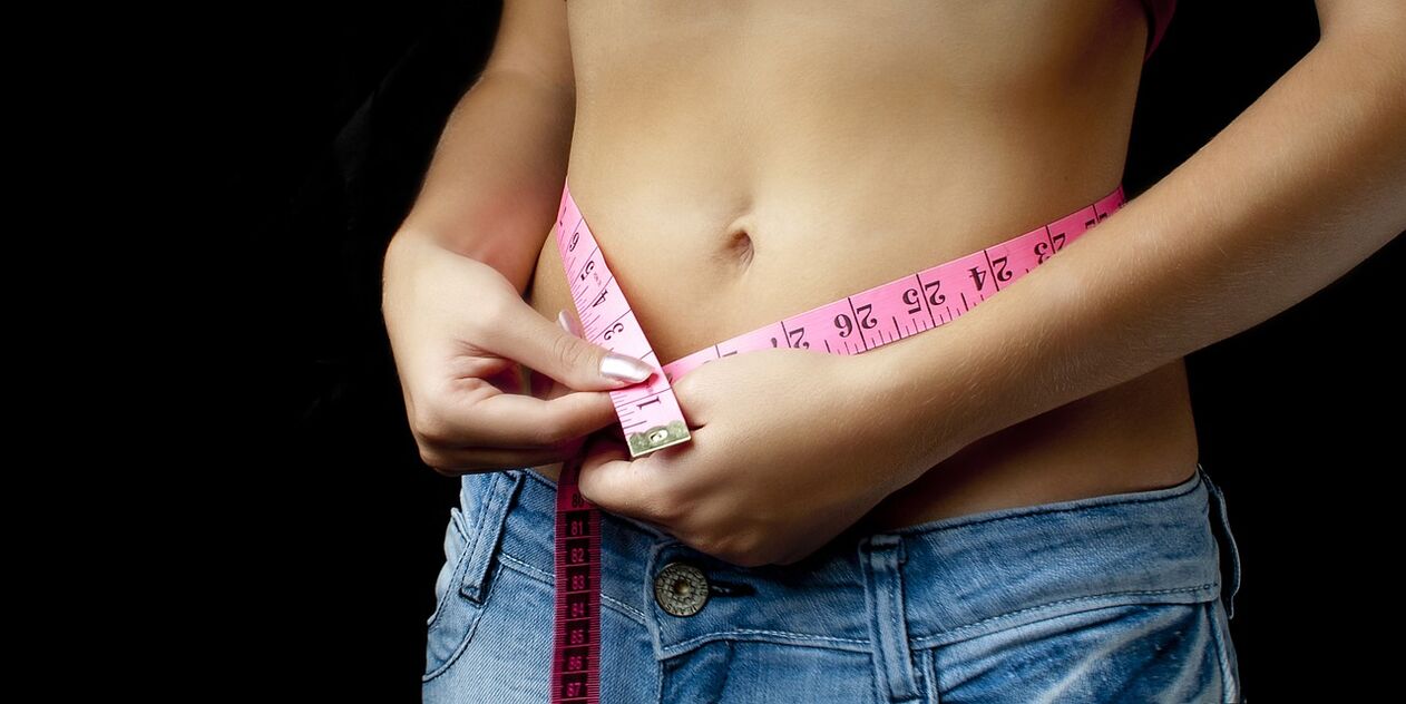 Taillenmessung während des Gewichtsverlusts für einen Monat